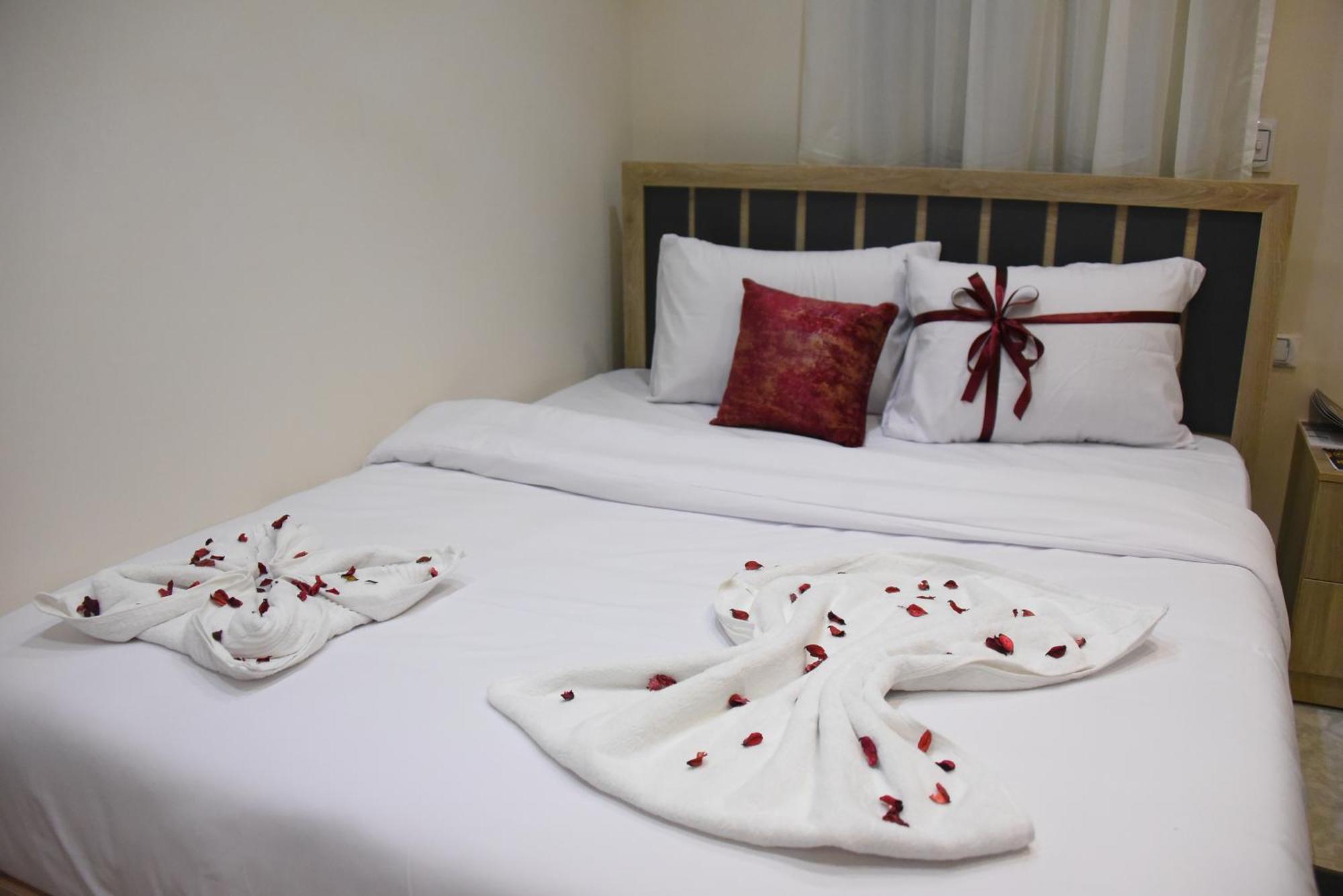 Locanda Pyramids Hotel Kafret el-Gabal Екстериор снимка